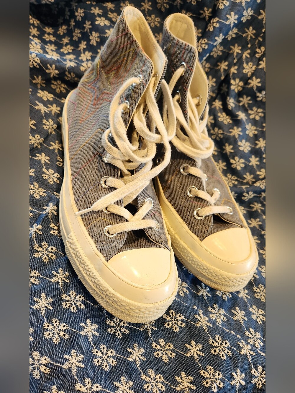 Converse Chuck Taylor High Top “Exploding Star”